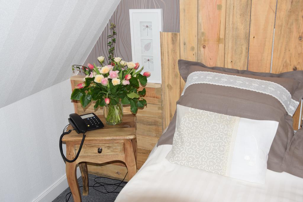 Le Petit Relais Hotel Cales  Bilik gambar