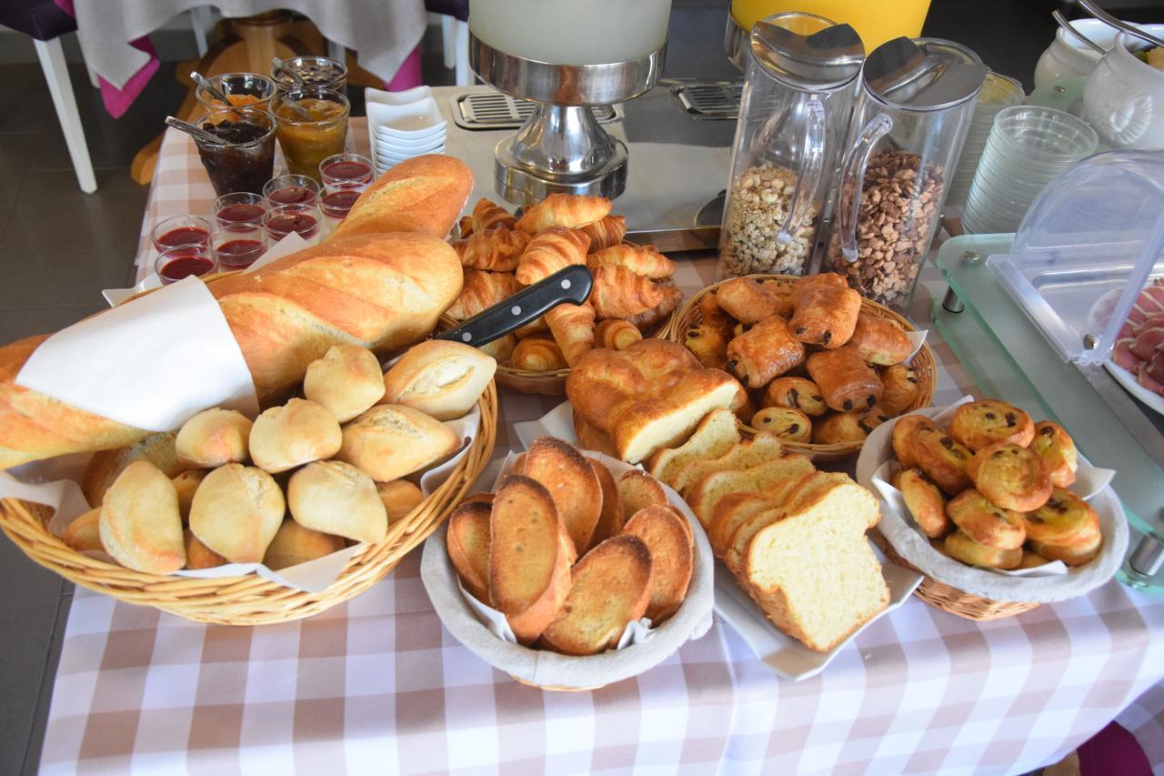 Le Petit Relais Hotel Cales  Luaran gambar
