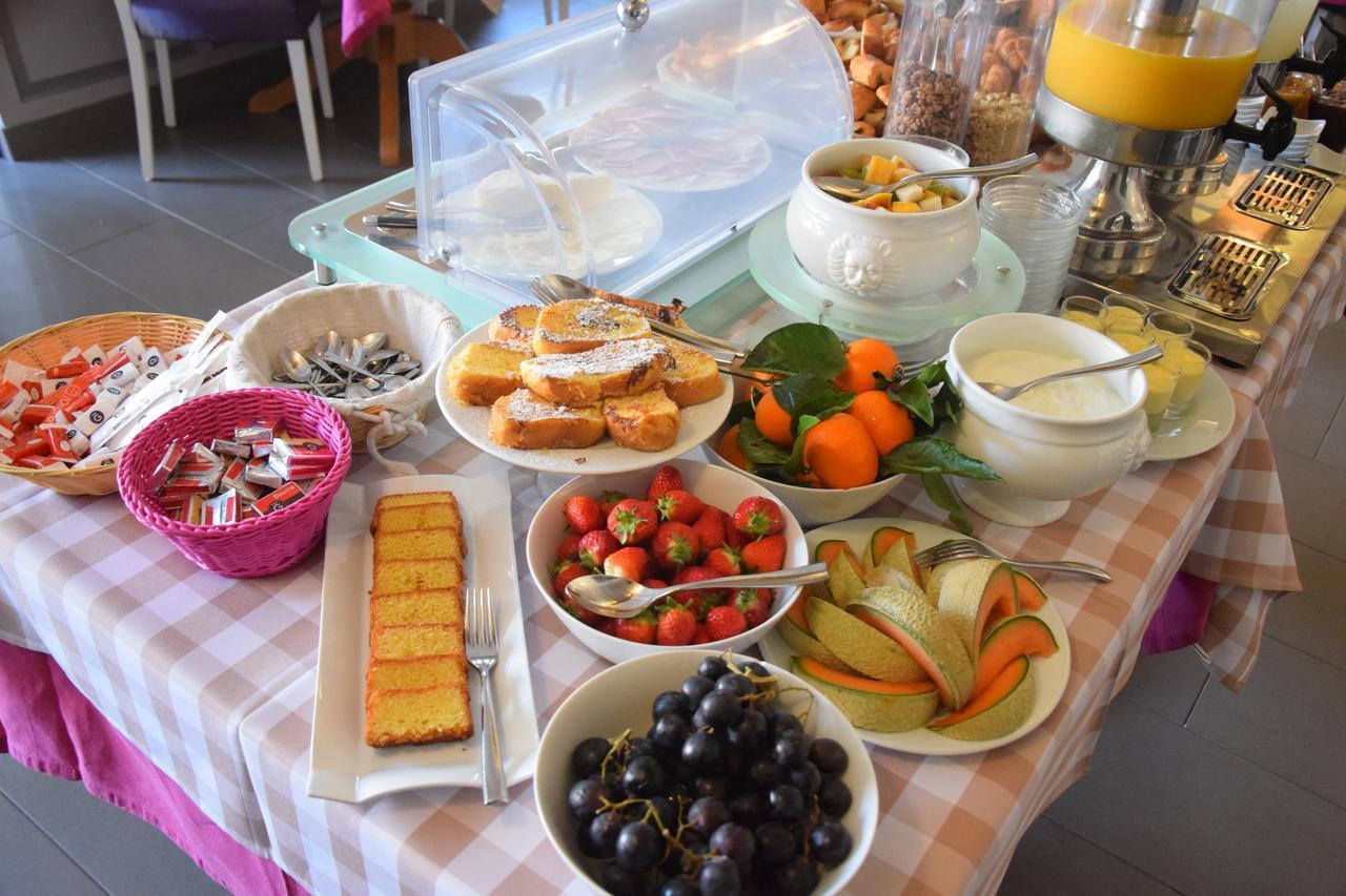 Le Petit Relais Hotel Cales  Luaran gambar